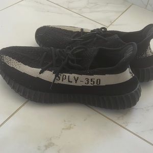 Yeezy boost 350 in box